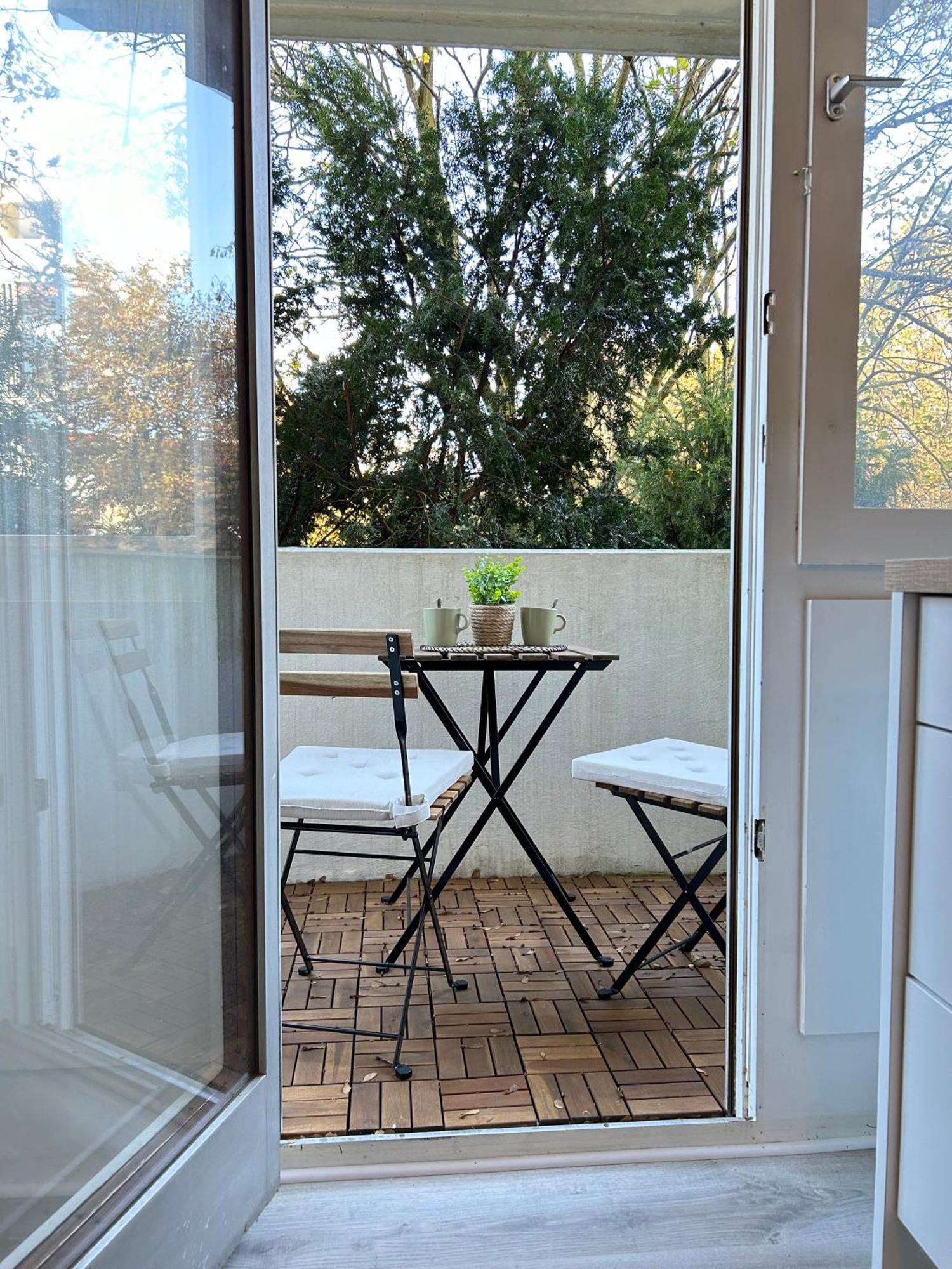 Modernes Designer-Apartment Fuer 7 Gaeste - 80Qm In Zentraler Lage, Self-Check-In Karlsruhe Eksteriør bilde