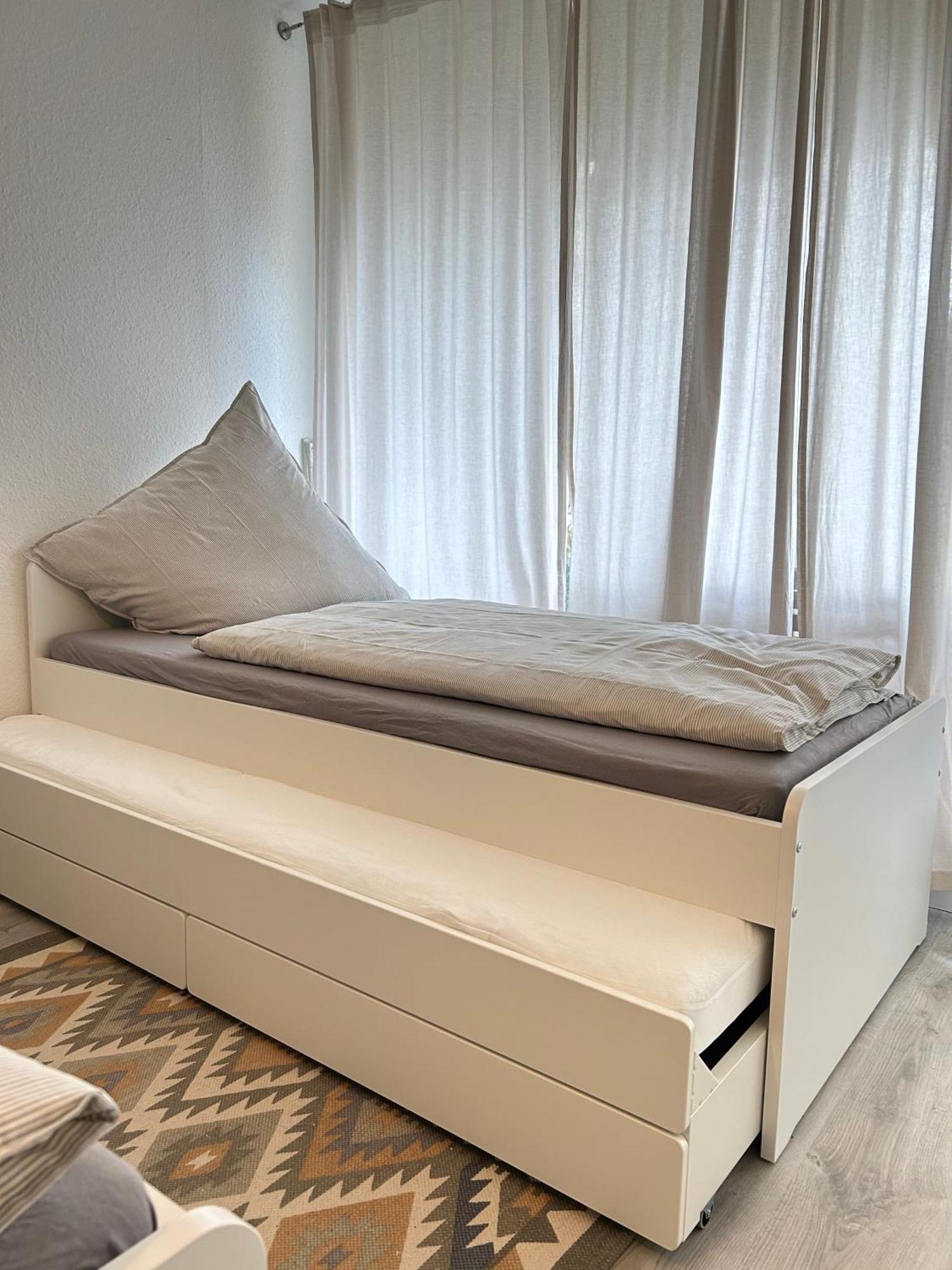 Modernes Designer-Apartment Fuer 7 Gaeste - 80Qm In Zentraler Lage, Self-Check-In Karlsruhe Eksteriør bilde