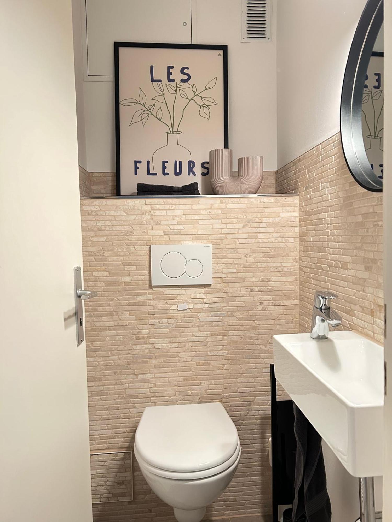 Modernes Designer-Apartment Fuer 7 Gaeste - 80Qm In Zentraler Lage, Self-Check-In Karlsruhe Eksteriør bilde